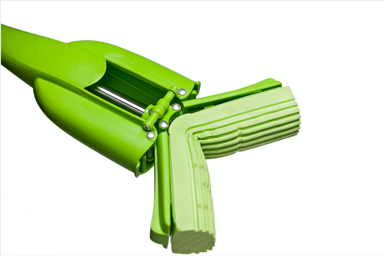 UNIVERSAL Sponge Mop Retractable Handle