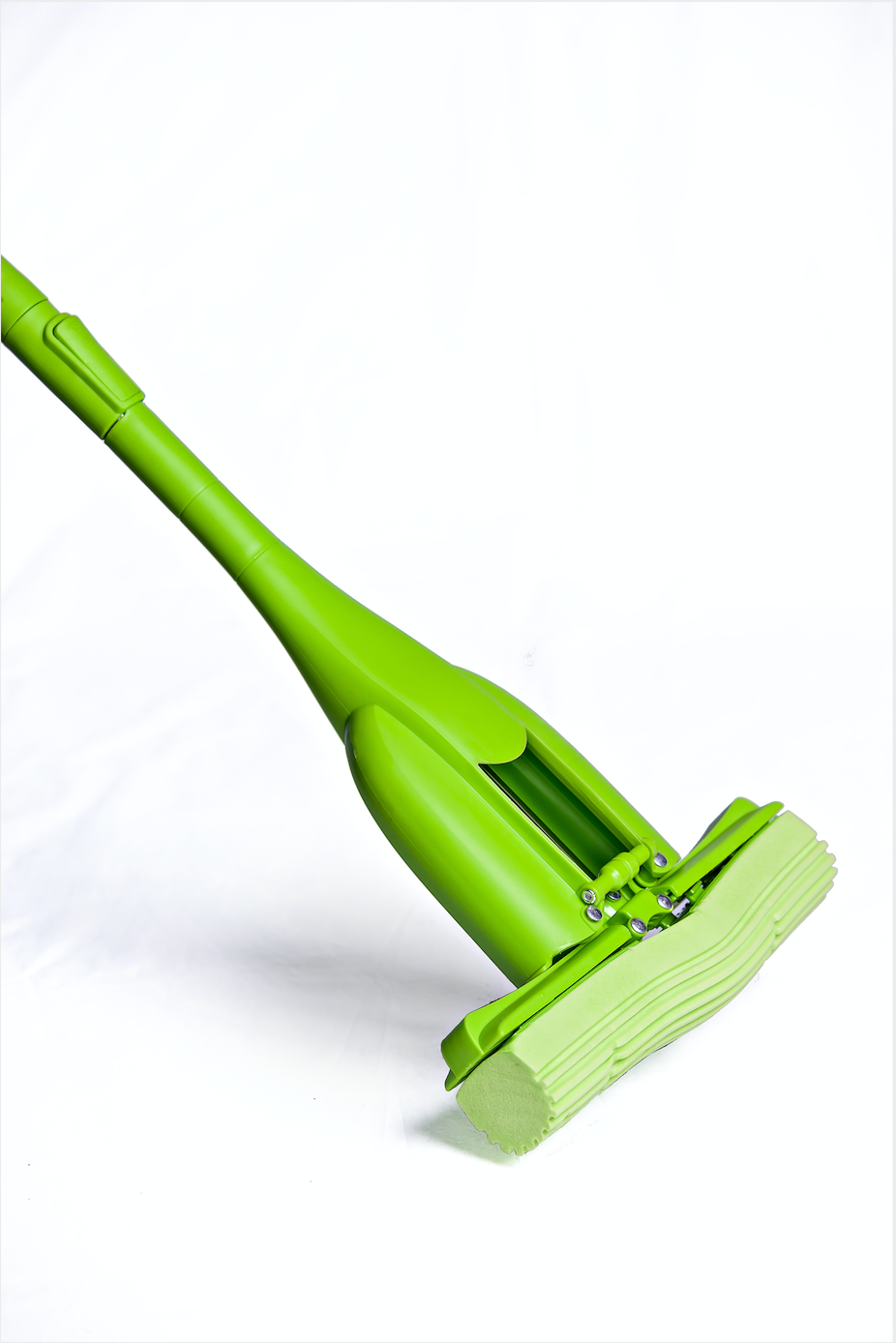 UNIVERSAL Sponge Mop Retractable Handle